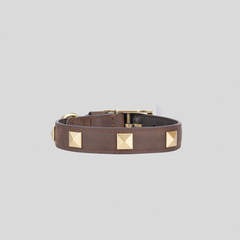 COLLAR / CUERO TACHES PEQUEÑO COFFEE