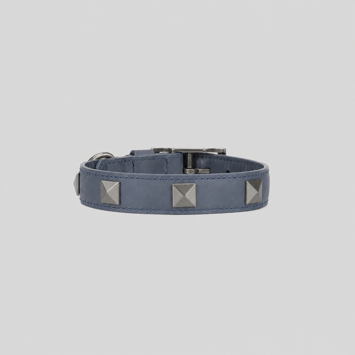 COLLAR / CUERO TACHES AZUL NAVY